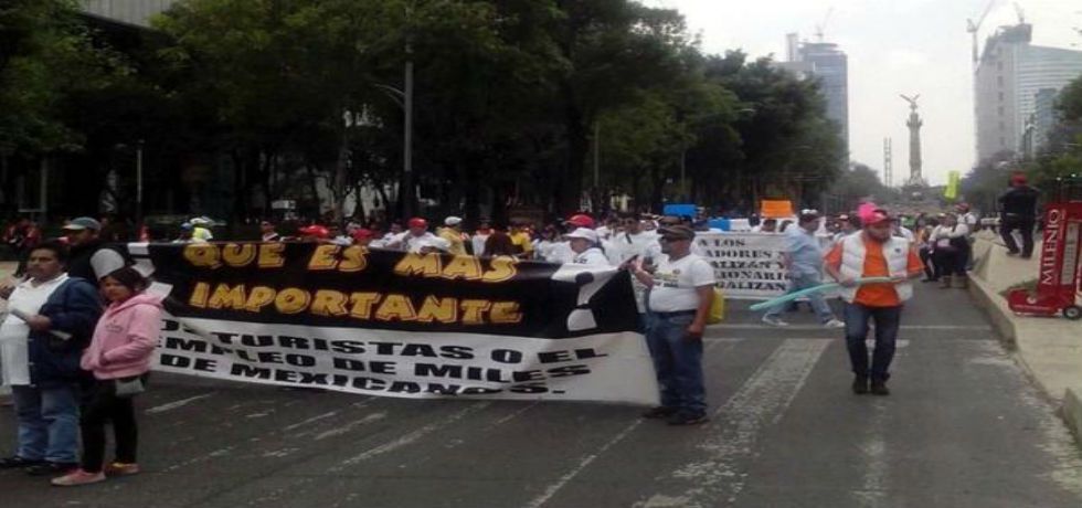 Manifestantes complican circulación en Paseo de la Reforma