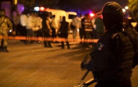 Encuentran restos de 7 familiares en distintos trenes Encuentran restos de 7 familiares en distintos trenes