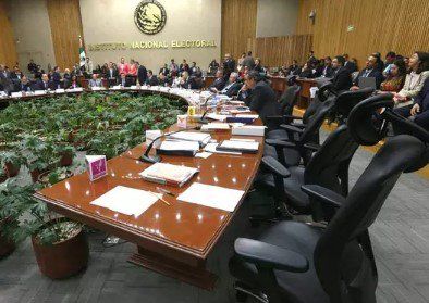 Café Político: El INE no está debilitado