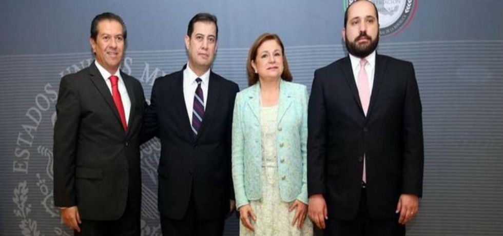 Rinden protesta tres nuevos funcionarios de la PGR Rinden protesta tres nuevos funcionarios de la PGR