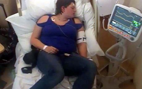 Mujer sufre 36 muertes clínicas a causa de rara enfermedad Mujer sufre 36 muertes clínicas a causa de rara enfermedad