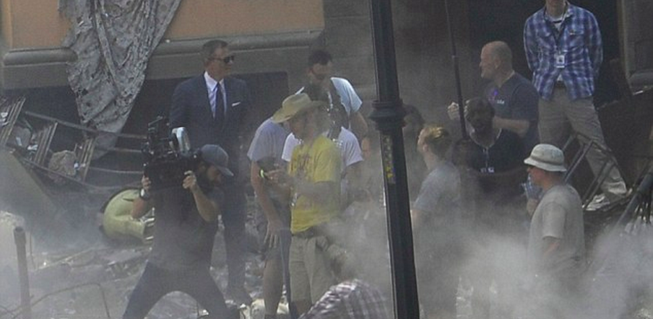 Investigan a producción de James Bond por desmanes