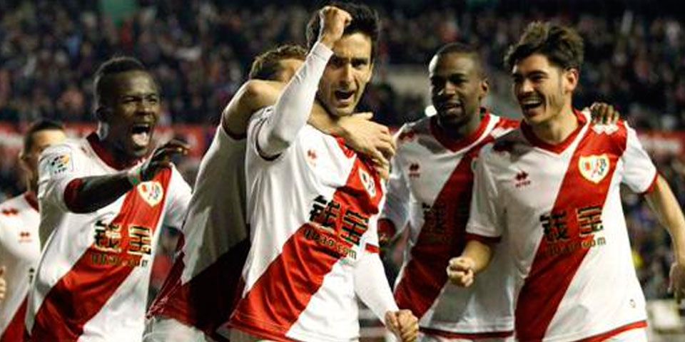 Sin Aquino, Rayo vence a Granada