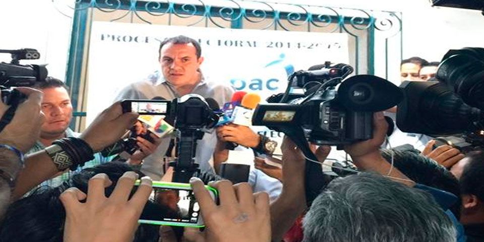Se registra Cuauhtémoc Blanco como candidato