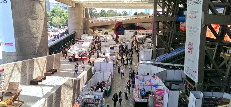 Inicia Gran Remate de Libros en el Auditorio Nacional