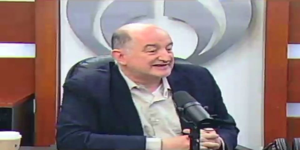 Análisis Político de Roy Campos Análisis Político de Roy Campos