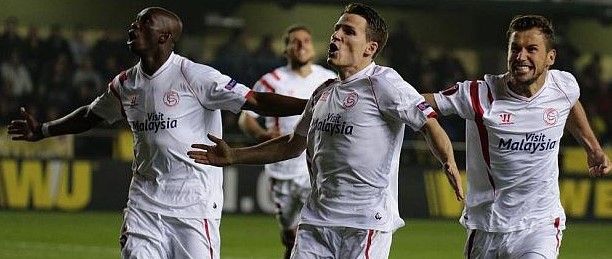 Sevilla doblega al Villarreal