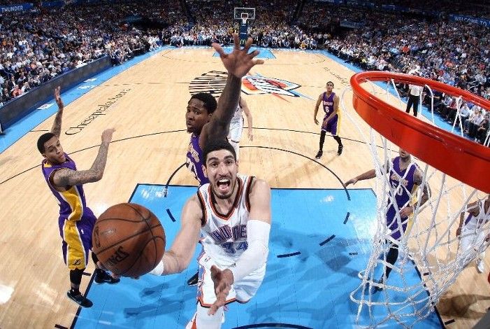 Thunder despacha a los Lakers Thunder despacha a los Lakers