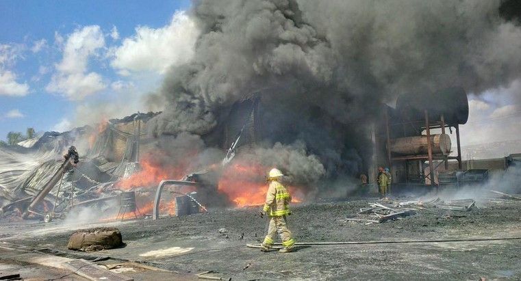 Sofocan incendio en Tlaquepaque