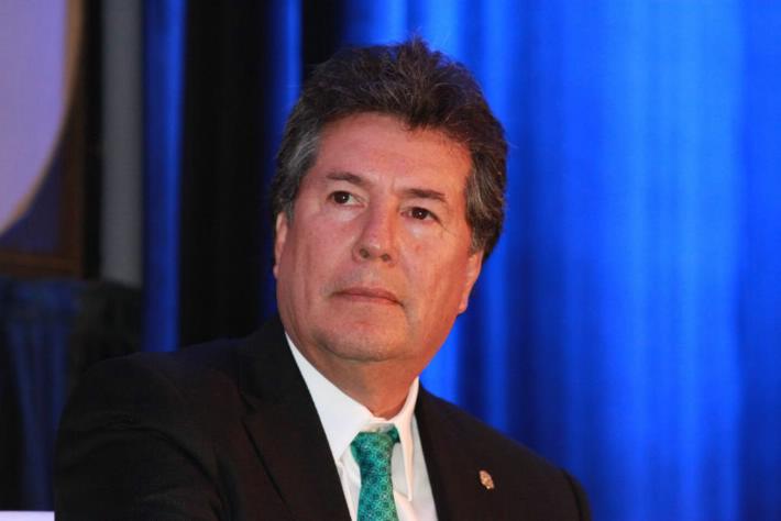 Detienen a exsecretario de BC en Estados Unidos