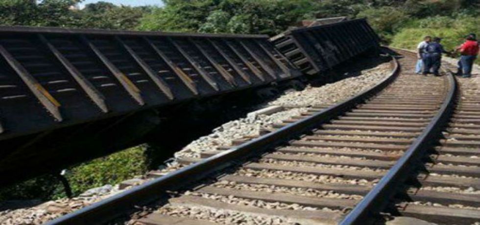 Descarrila tren en Morelia