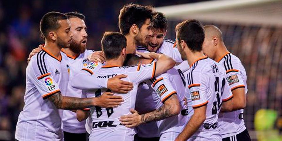 Valencia gana y es tercero