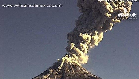 Volcán de Colima continúa presentando explosiones