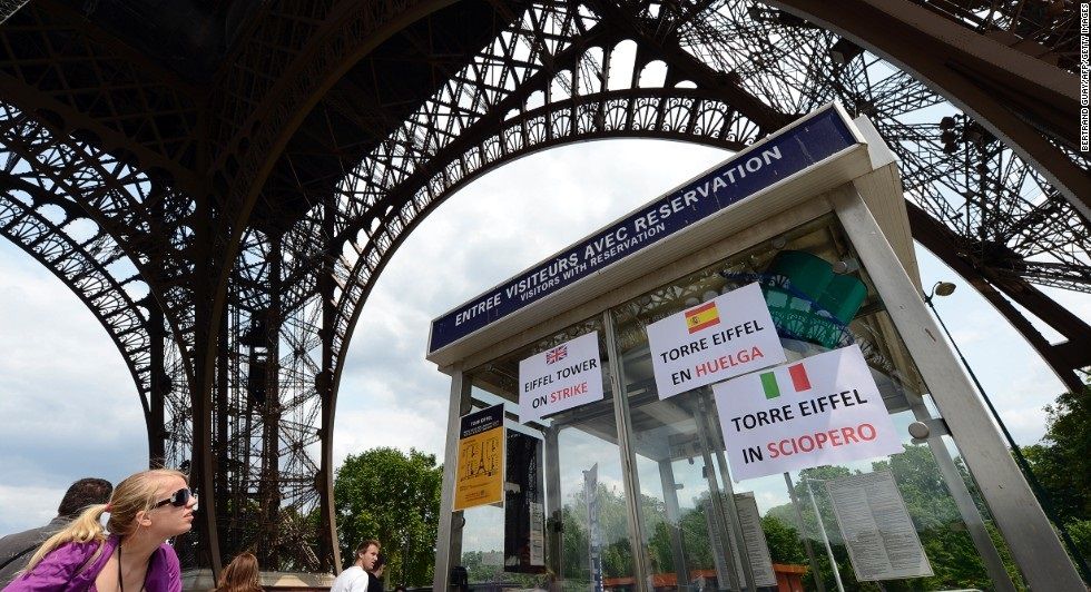 En huelga la Torre Eiffel