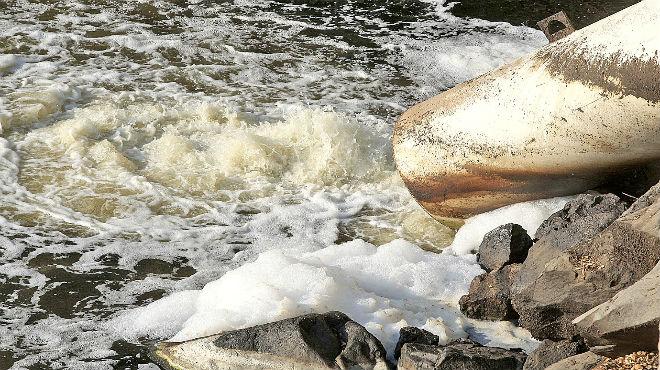 Clausura Profepa 31 empresas por contaminación de Río Lerma