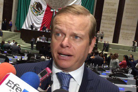 PVEM culpa a paquetería por entrega errónea de tarjetas