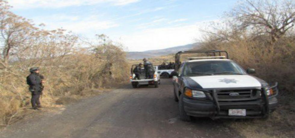 Tres hombres asaltan autobús de pasajeros en Oaxaca