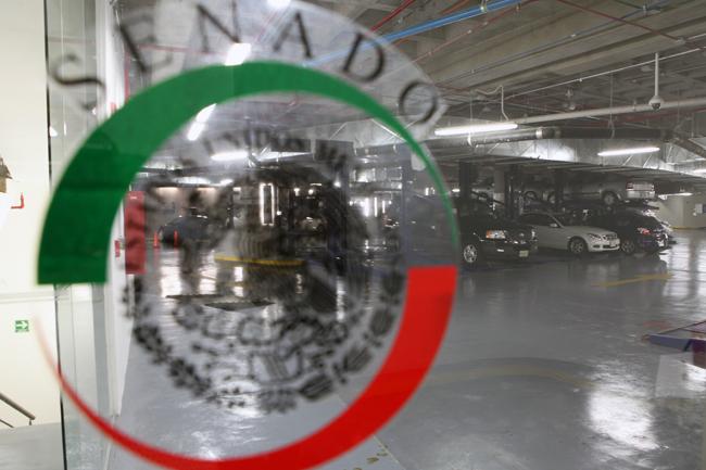 Senado aprobará reforma política para DF: Barbosa