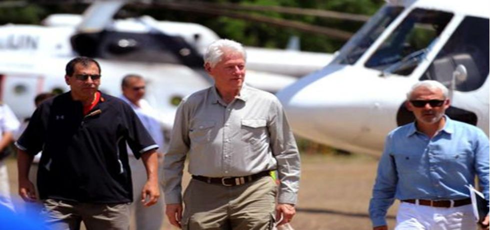 Avión de Bill Clinton realiza aterrizaje no programado Avión de Bill Clinton realiza aterrizaje no programado