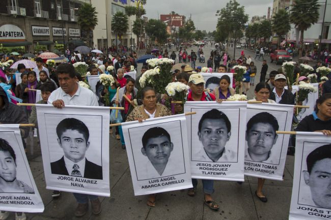 Consignan a presunto implicado en caso Ayotzinapa