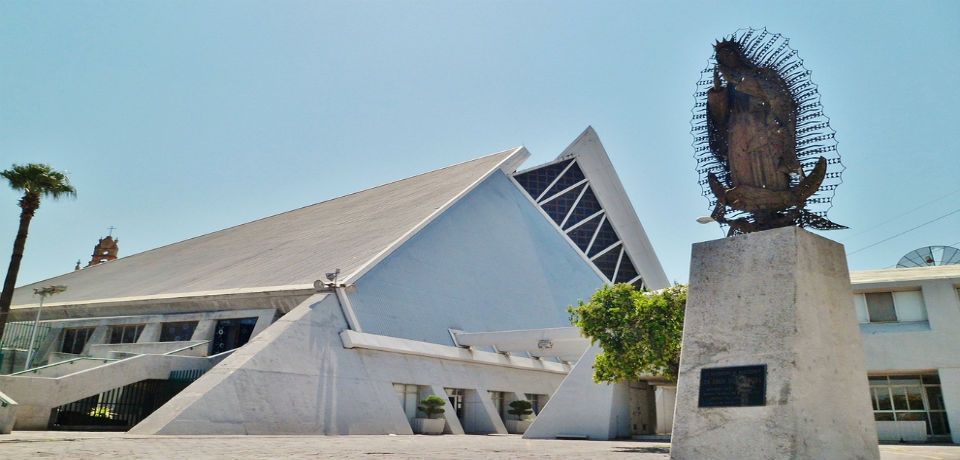 Asaltan Basílica de Guadalupe de Monterrey