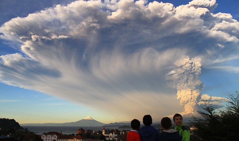 Volcán en Chile hace erupción Volcán en Chile hace erupción