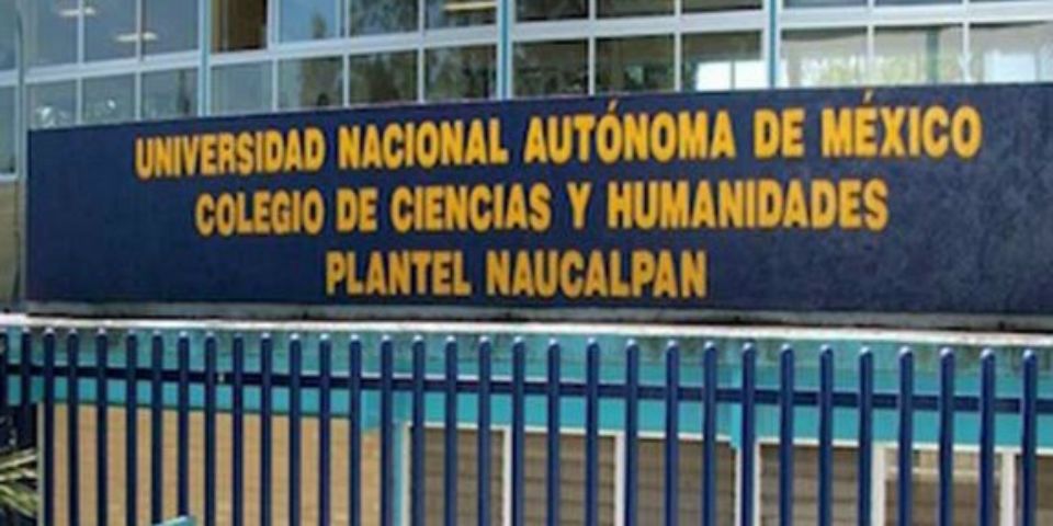 Balean a estudiantes del CCH Naucalpan