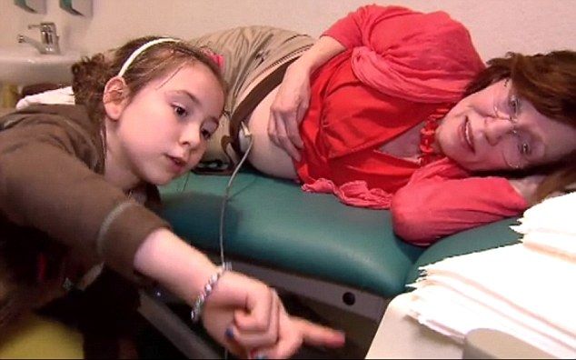 Mujer embarazada de 65 años espera cuatrillizos Mujer embarazada de 65 años espera cuatrillizos