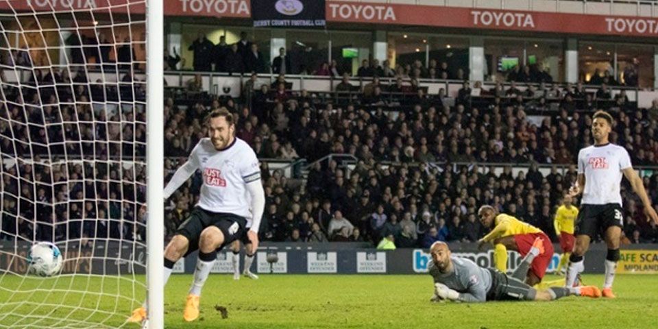Layún fue titular en empate del Watford