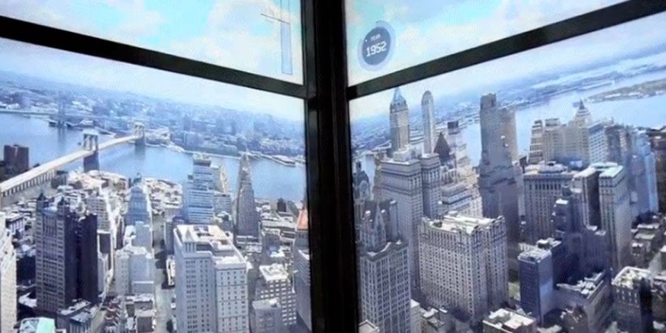 Elevador del One WTC muestra viaje en el tiempo