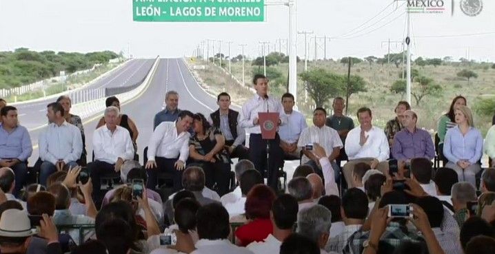 Entregan ampliación de carretera León-Lagos de Moreno