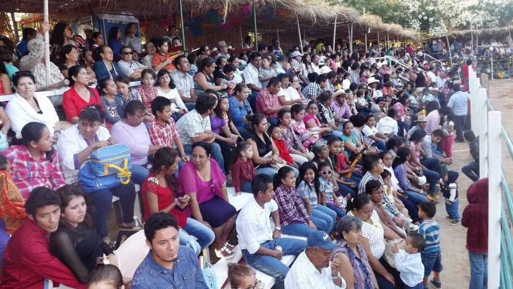Muere comerciante en corrida de toros en Tehuantepec Muere comerciante en corrida de toros en Tehuantepec