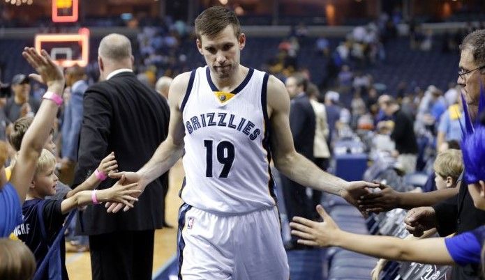 Grizzlies ponen 2-0 su serie Grizzlies ponen 2-0 su serie