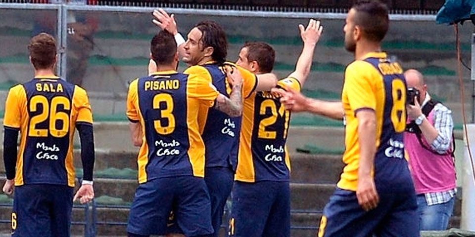 Márquez y Hellas Verona tumban al Sassuolo