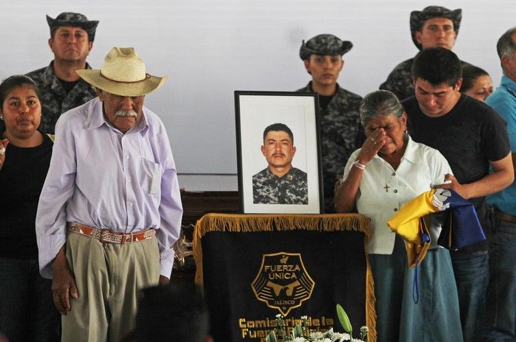 Café Político: ¡Qué difícil es ser policía en México!