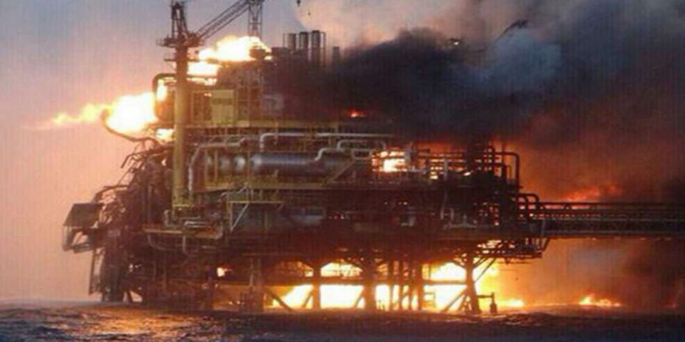 Suspenden labores en plataforma Abkatún-A de Pemex - incendio_plataforma1