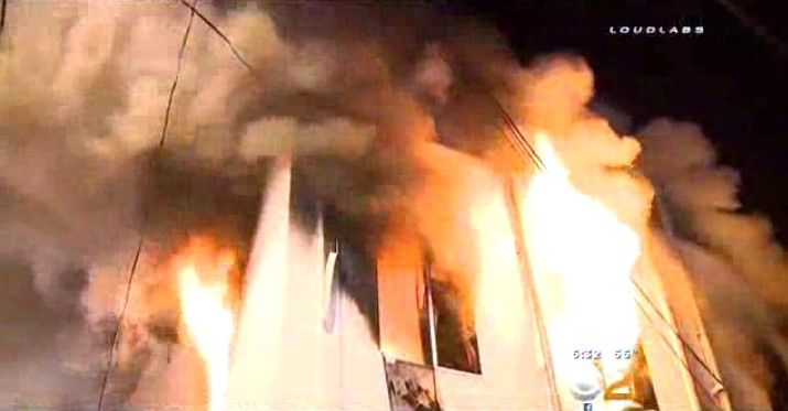 Incendio en hotel de Los Ángeles deja un muerto