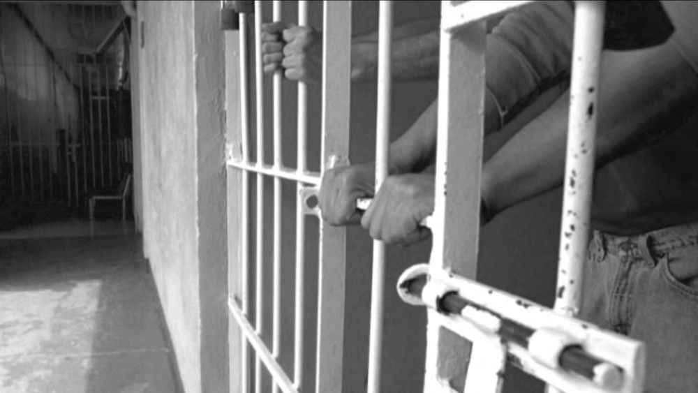 Dictan formal prisión a ex policía por secuestro y homicidio