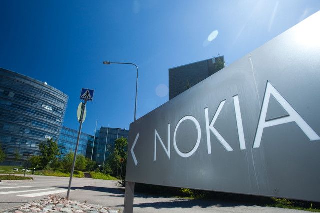 Nokia comprará Alcatel-Lucent Nokia comprará Alcatel-Lucent