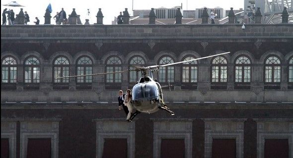 James Bond se alista para dejar México