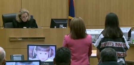 Sentencian a cadena perpetua a hispana en Arizona