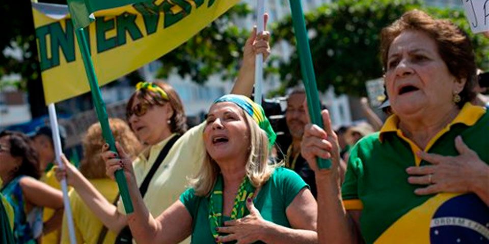 Miles marchan contra Rousseff en Brasil Miles marchan contra Rousseff en Brasil