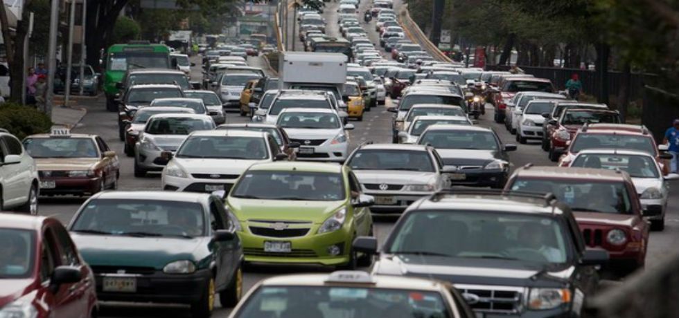 Vacacionistas en vía crucis