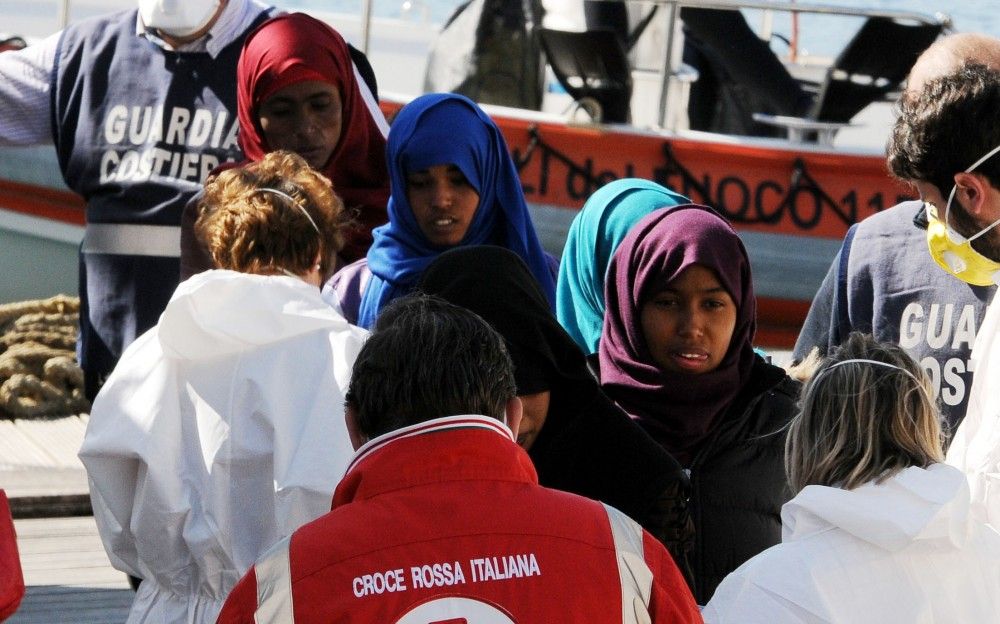 Naufraga barco de migrantes en Libia: 700 desaparecidos Naufraga barco de migrantes en Libia: 700 desaparecidos