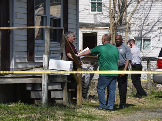 Encuentran 8 cuerpos en una casa de Maryland Encuentran 8 cuerpos en una casa de Maryland