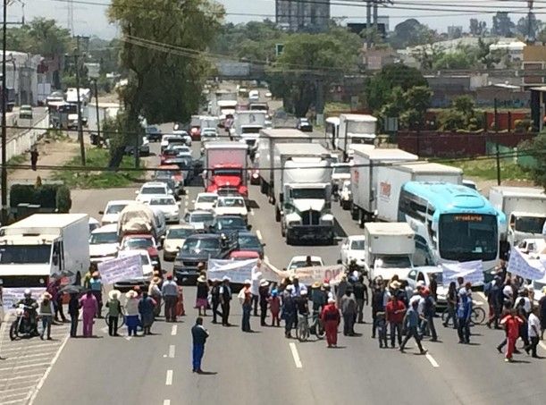 Bloquean México-Toluca en tramo de Lerma