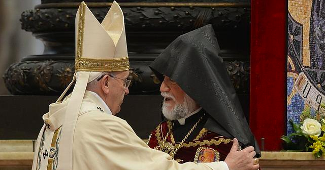 Papa Francisco califica de genocidio la masacre armenia