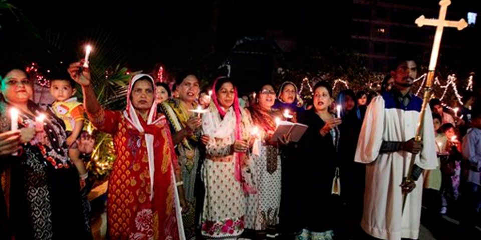 Celebran cristianos Pascua en todo el mundo