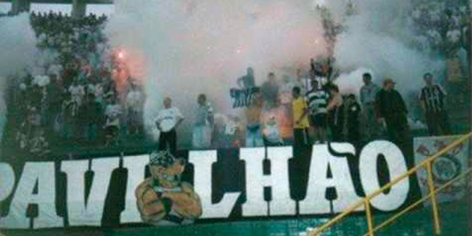 Asesinan a 8 aficionados del Corinthians