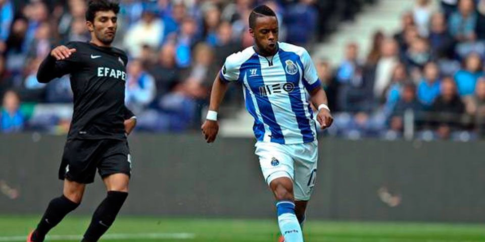 Porto gana con Diego Reyes de capitán